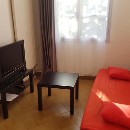 Appartements Coeur De Village Сен-Жан-дю-Бруел Стая снимка