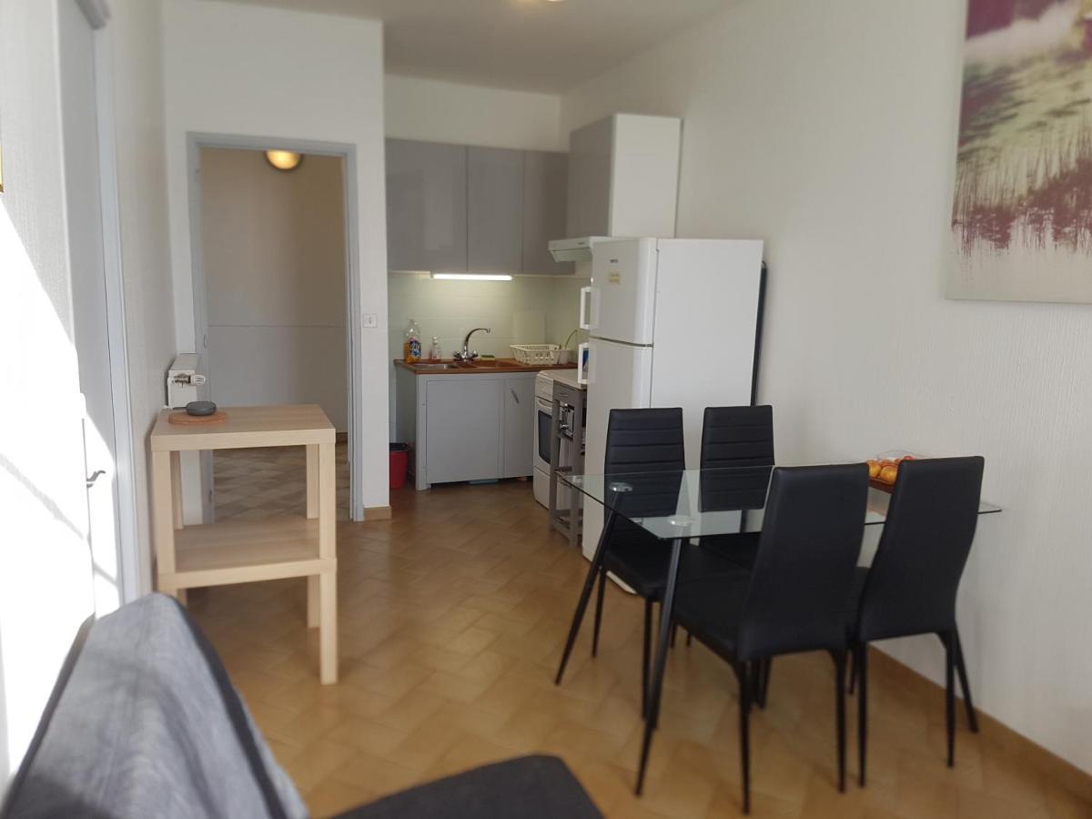 Appartements Coeur De Village Сен-Жан-дю-Бруел Екстериор снимка