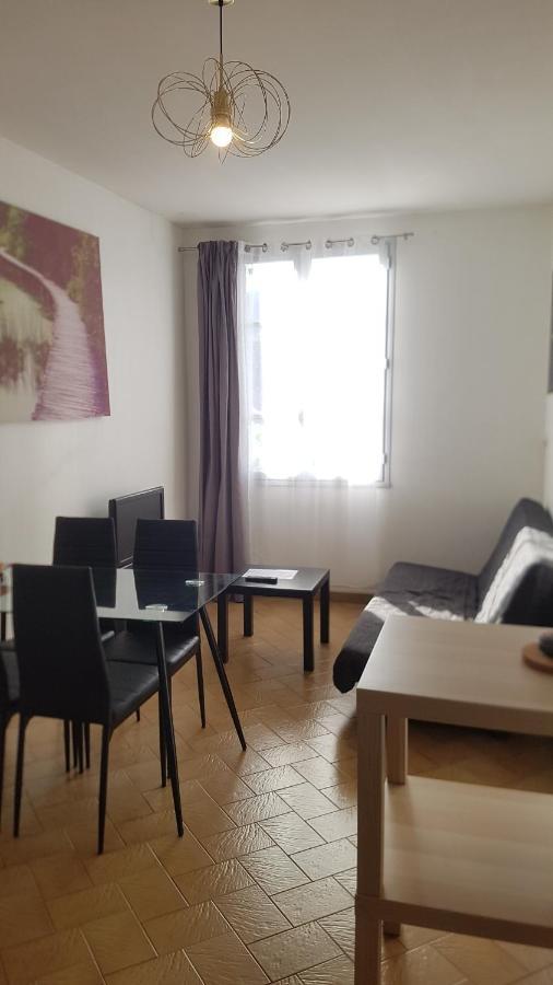 Appartements Coeur De Village Сен-Жан-дю-Бруел Екстериор снимка