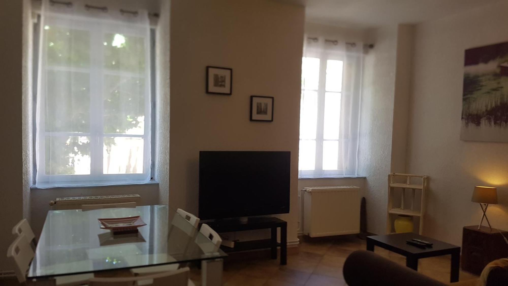 Appartements Coeur De Village Сен-Жан-дю-Бруел Стая снимка