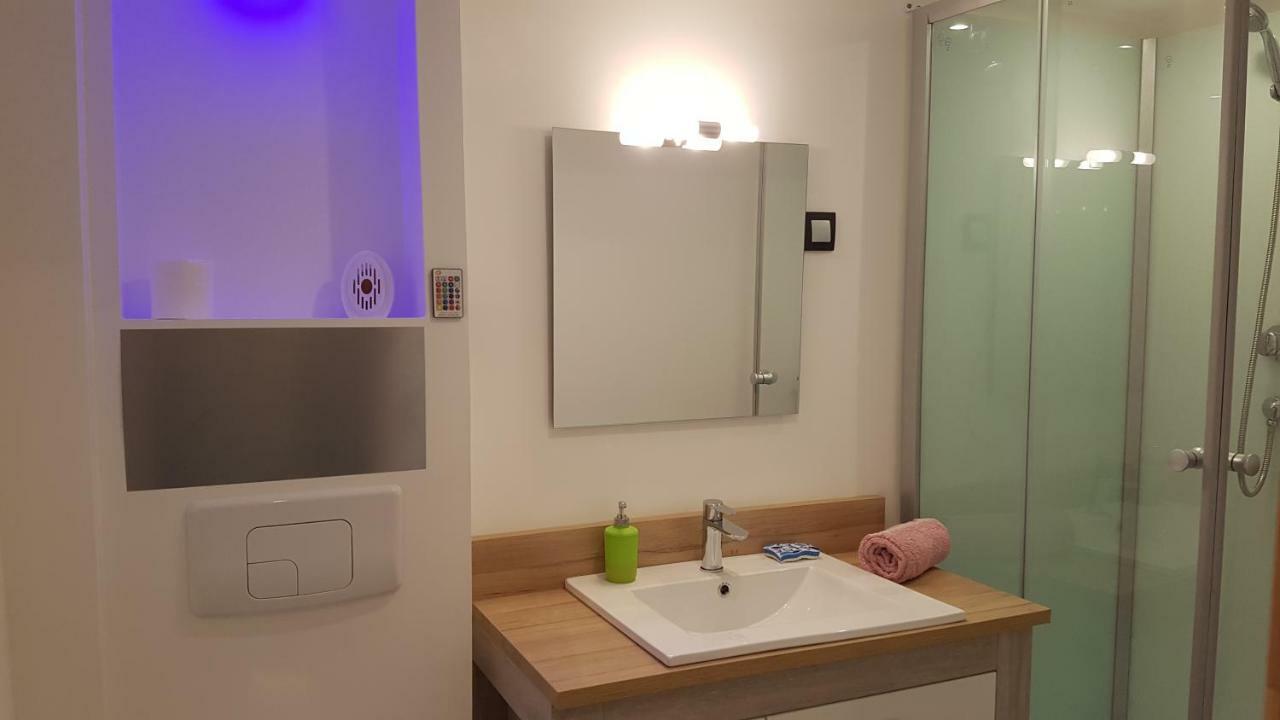 Appartements Coeur De Village Сен-Жан-дю-Бруел Екстериор снимка